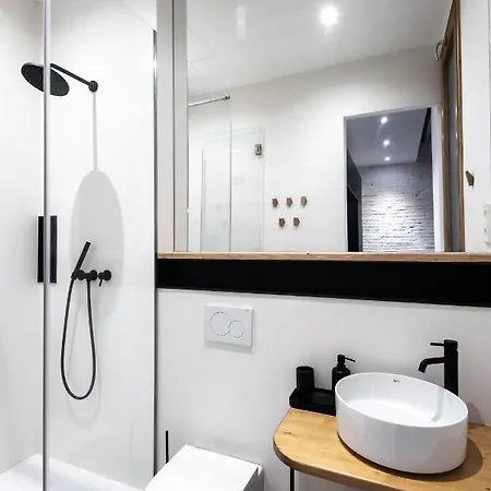 Apartment Amazing New With Rooftop Jacuzzi Barcelona