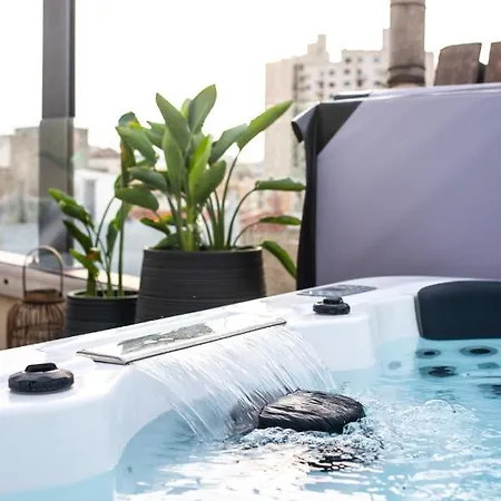 Amazing New With Rooftop Jacuzzi
