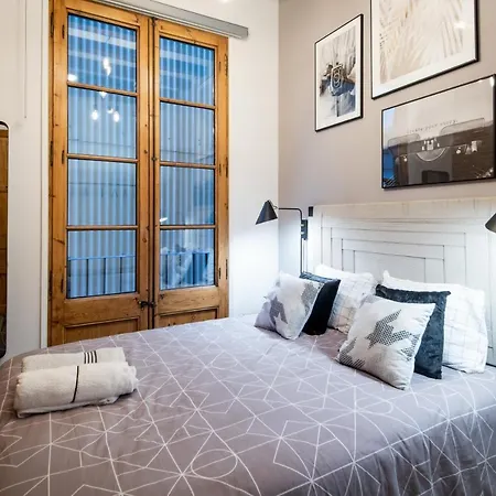 Amazing New With Rooftop Jacuzzi Apartment *